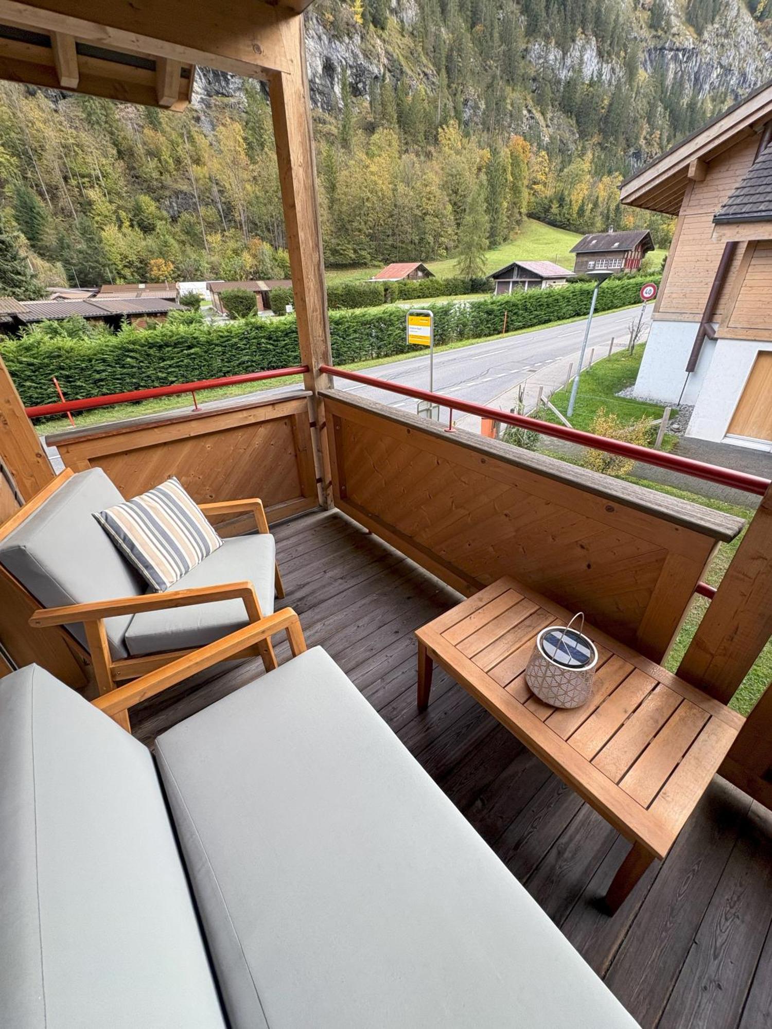 Family Frame Apartment Lauterbrunnen Exterior photo